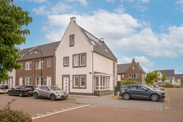 Sold: Ruime, moderne hoekwoning in kindvriendelijke nieuwbouwwijk Broekgraaf  